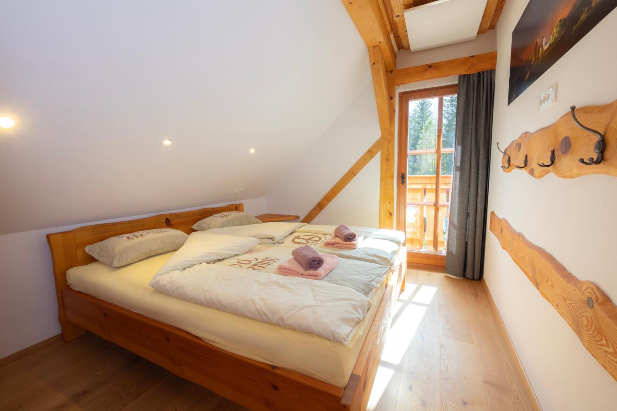 Apartma In Bungalov Jezerci Gozd Martuljek Luaran gambar