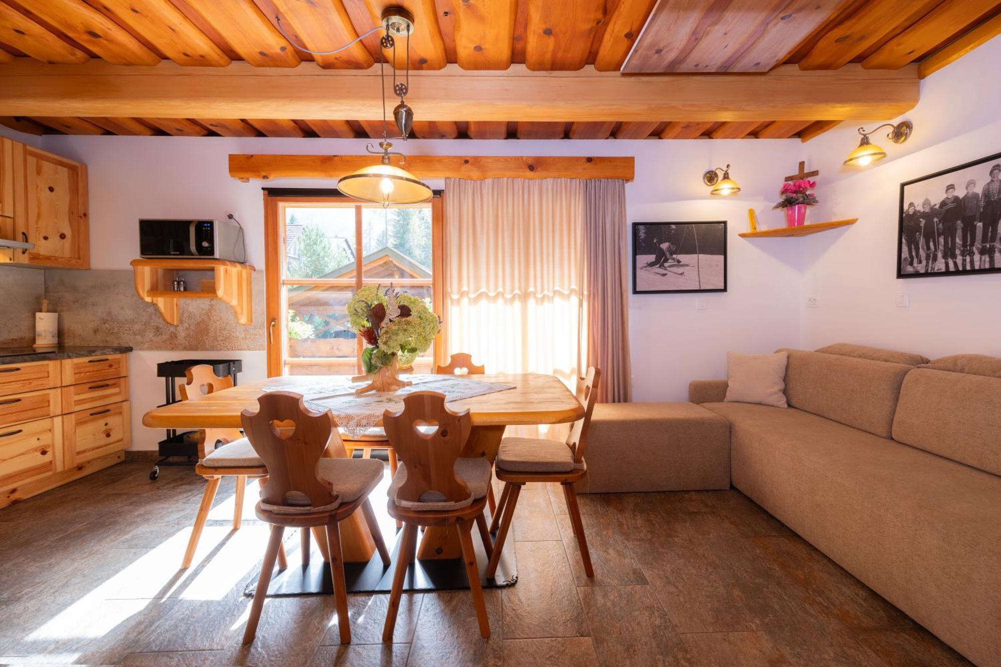 Apartma In Bungalov Jezerci Gozd Martuljek Luaran gambar